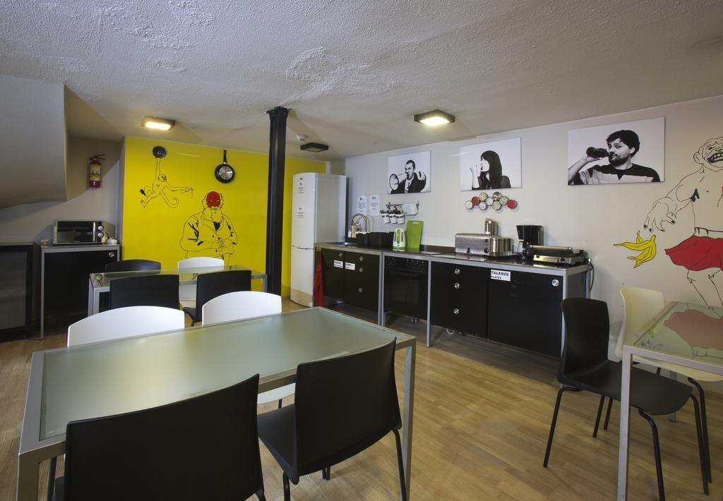 Corner Hostel فروتسواف المظهر الخارجي الصورة